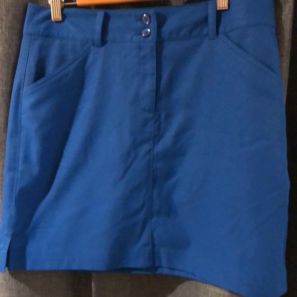 Callaway NWT SZ 8 golf skort